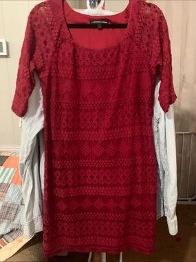 Chris McLaughlin Red Lace Short Sleeve Dress